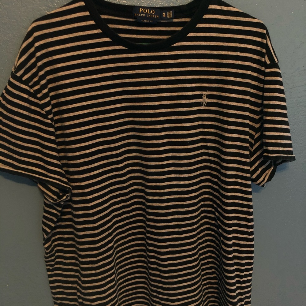 Minimizing closet space ! Boyfriend Tee !